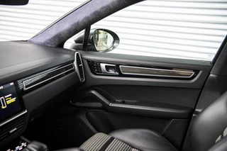 Porsche Cayenne Porsche Cayenne Coupé 3.0 E-Hybrid | Lightweight Package | SportDesign | Sport Chrono | PASM | Carbon | 22 inch | NL Auto | - afbeelding nr 46