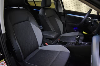 Volkswagen Golf Volkswagen Golf 1.5 TSI LIFE BUSINESS LED/NAVI/CARPLAY - afbeelding nr 22