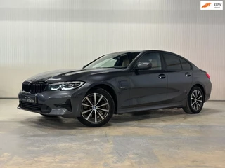 BMW 3 Serie 320e Business Edition Plus | SHADOW LINE | TREKHAAK | LED | CAMERA | PLUG IN HYBRIDE