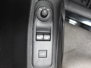 Opel Combo Opel Combo 130pk Automaat L2H1 Edition Navi App-connect DAB Trekhaak Imperiaal - afbeelding nr 10