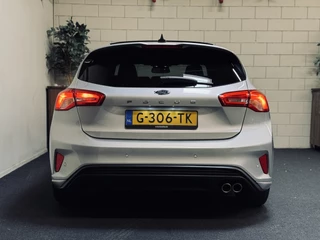 Ford Focus Ford Focus 1.0 EcoBoost ST Line | Panorama | Trekhaak | 1e Eig. - afbeelding nr 8