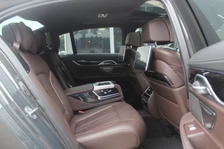 BMW 7 Serie BMW 7 Serie 745e High Exe. M Sport / Schuifdak / 360Camera / Head-up / Softclose / 20'' / Volleder / Nachtzicht / Laser LED / Stoelmassage 4x / Stoelventilatie 4x / Dodehoek / DAB / Navigatie / ACC - afbeelding nr 12