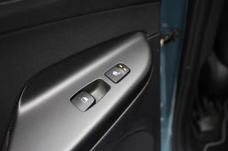 Hyundai Kona Hyundai Kona Electric Premium 64 kWh - Carplay, Camera, Leer, Stoelverw. - afbeelding nr 10
