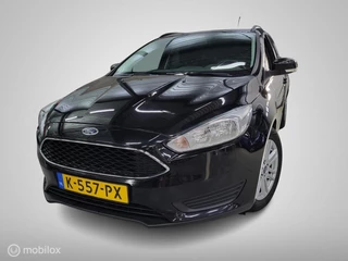 Ford Focus - 387810283-0