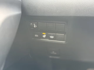 Toyota Yaris Cross Parkeersensoren V+A, Dodehoeksensor, Navigatie , All-in Rijklaarprijs - afbeelding nr 32