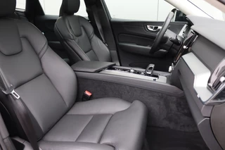 Volvo XC60 Pano/LED/Leder/Elek. sportstoelen+mem/Keyless/Camera/Virtual Cockpit/DAB+ - afbeelding nr 9