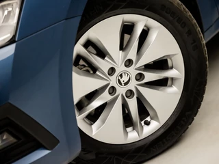 Škoda Octavia Automaat (VIRTUAL COCKPIT, APPLE CARPLAY, GROOT NAVI, CLIMATE, SPORTSTOELEN, LED KOPLAMPEN, LANE ASSIST, TREKHAAK, PARKEERSENSOREN, NIEUWE APK, NIEUWSTAAT) - afbeelding nr 35