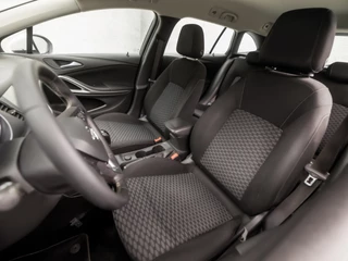 Opel Astra (APPLE CARPLAY, NAVIGATIE, PARKEERSENSOREN, SPORTSTOELEN, CRUISE, NIEUWE APK, TREKHAAK, NIEUWE APK, NIEUWSTAAT) - afbeelding nr 13