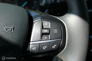 Ford Fiesta Ford Fiesta 1.1 Trend, Navigatiesysteem full map, Parkeersensor achter, Cruise control, Rijstrooksensor met correctie - afbeelding nr 26