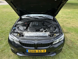 BMW 3 Serie BMW 3-serie Touring 320d High Executive Edition Mild-Hybrid - afbeelding nr 33