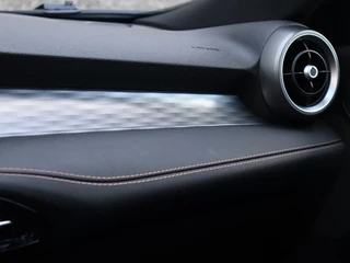 Alfa Romeo Tonale Alfa Romeo Tonale 1.3T PHEV 280 PK Veloce | Pano | Leder | LED | Winter | 20