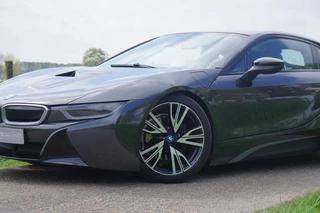 BMW i8 BMW i8 Coupé / NL Auto / Dealeronderhouden / Top conditie / Head up / 360 camera - afbeelding nr 42