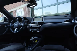 BMW X2 BMW X2 sDrive20i 192PK M-pakket High Executive Edition Huh|Panodak|Navi|Sfeer verl.|Led|E. Klep|Pdc|Lmv|Iso-fix|Lane assist - afbeelding nr 11