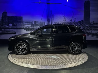 BMW 2 Serie BMW 2-serie Active Tourer 218i High Executive M Sport *Pano*Leder*19Inch *H&K* - afbeelding nr 8