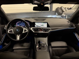BMW 3 Serie BMW 3 Serie Touring 330e xDrive M-Sport PANO/LASER/360CAMERA/ADAPTIVE M-ONDERSTEL/ACC/LEER-ALCANTARA/19