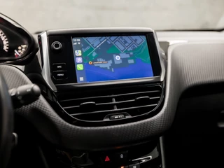 Peugeot 208 Peugeot 208 1.2 PureTech Sport (APPLE CARPLAY, NAVIGATIE, CLIMATE, GETINT GLAS, SPORTSTOELEN, CRUISE, PARKEERSENSOREN, NIEUWE APK, NIEUWSTAAT) - afbeelding nr 28