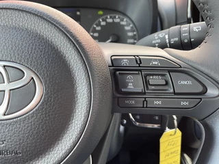 Toyota Yaris Toyota Yaris 1.5 Hybrid 115 Active Plus | Stuur + Stoelverwarming | Sensoren - afbeelding nr 11