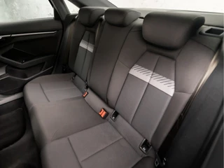 Audi A3 Audi A3 Limousine 30 TFSI Sport Automaat (APPLE CARPLAY, GROOT NAVI, GETINT GLAS, SPORTSTOELEN, CRUISE, CLIMATE, LANE ASSIST, NIEUWSTAAT) - afbeelding nr 15