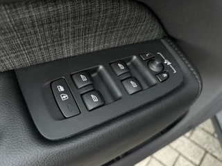 Volvo XC60 Volvo XC60 2.0 T6 Plug-in hybrid AWD Inscription Panoramadak | Elektrische kofferklep - afbeelding nr 16