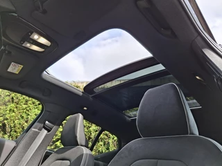 Volvo XC40 Volvo XC40 Recharge Twin Ultimate 78 kWh Panoramadak | Harman/Kardon | Stoel/Stuur verwarming | Trekhaak | - afbeelding nr 4