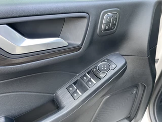 Ford Kuga Ford Kuga 2.5 HEV Vignale | glazen schuif-kanteldak | Winterpakket | Hybrid - afbeelding nr 24
