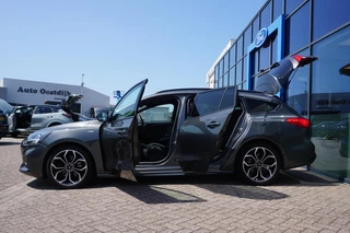 Ford Focus Ford Focus Wagon 1.0 EcoBoost ST Line 125PK Automaat Winterpack Achteruitrijcamera Climate Cruise Navi 18