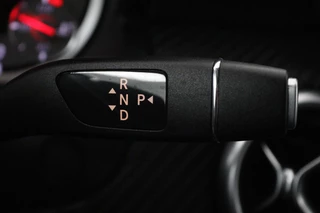 Mercedes-Benz A-Klasse Mercedes-Benz A-klasse 180 AMG Automaat (PARKEERSENSOREN, NAVIGATIE, BLUETOOTH, AIRCO) - afbeelding nr 14