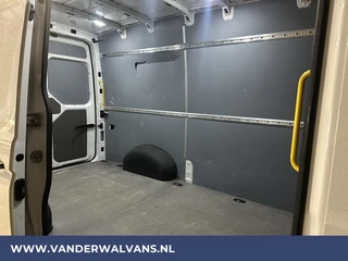 Volkswagen Crafter Volkswagen Crafter 2.0 TDI 140pk L3H3 L2H2 Euro6 Airco | Camera | Apple Carplay | Android Auto Parkeersensoren, Bijrijdersbank - afbeelding nr 8
