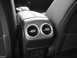 Mercedes-Benz CLA Mercedes-Benz CLA 250e AMG // Panoramadak // Memory // Sfeerverlichting // MultiBeam LED // Keyless // Night Pakket // Augmented Reality - afbeelding nr 16