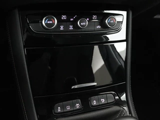 Opel Grandland X Opel Grandland X 1.2 Turbo Business Executive | Cruise control |  Afneembare trekhaak | DAB | Elektrische achterklep | Carplay | Keyless - afbeelding nr 21