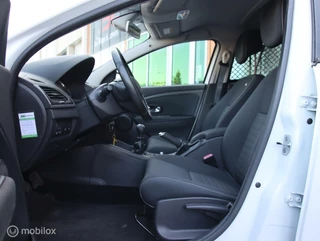 Renault Mégane Renault Mégane 1.5 dCi Limited S&S | Navigatie | Rijklaar !! - afbeelding nr 4