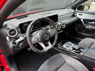 Mercedes-Benz A-Klasse Mercedes-Benz A-klasse AMG 35 4MATIC Edition 1|Pano|Burmester|Milltek|Sfeer|Hemelverlichting - afbeelding nr 3