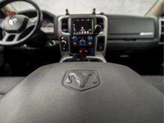 Dodge Ram 1500 402Pk Automaat (NAVIGATIE, CLIMATE, STUUR/STOELVERWARMING, CAMERA, LEDEREN SPORTSTOELEN, GETINT GLAS, TREKHAAK, CRUISE, BLUETOOTH, NIEUWSTAAT) - afbeelding nr 25