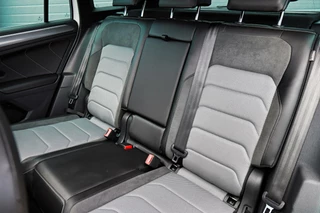 Volkswagen Tiguan Volkswagen Tiguan 2.0 TSI 4Motion 2x R-Line /LED/PANODAK/CAMERA/VIRTUAL/TREKHAAK/STOELVERW./HUD! - afbeelding nr 9