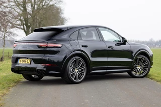 Porsche Cayenne Porsche Cayenne Coupé 3.0 E-Hybrid|Haak|Sport design|Adaptieve sportstoelen|BTW|Topstaat! - afbeelding nr 2