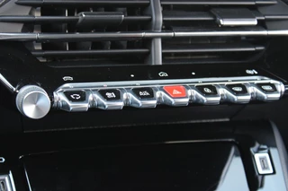 Peugeot 208 Peugeot 208 1.2 100PK ALLURE | CAMERA VOOR + ACHTER | KEYLESS ENTRY/START | DODEHOEK DETECTIE | NAVIGATIE | DRAADLOZE APPLE CARPLAY/ANDROID AUTO | PARKEERSENSOREN VOOR + ACHTER | ADAPTIVE CRUISE CONTROL | DAB+ RADIO | LED KOPLAMPEN | - afbeelding nr 32