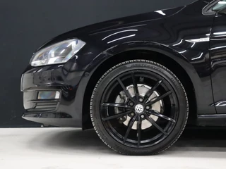 Volkswagen Golf [SCHUIFKANTELDAK, STOELVERWARMING, PDC V+A, CLIMATE CONTROL, BLUETOOTH TELEFOONVERBINDING, NAVIGATIE, NIEUWSTAAT] - afbeelding nr 22