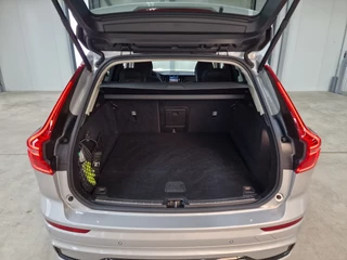 Volvo XC60 Volvo XC60 2.0 T6 Plug-in hybrid AWD Plus Dark 350pk | Elek. panodak | Elektrische stoelen met geheugen | - afbeelding nr 27