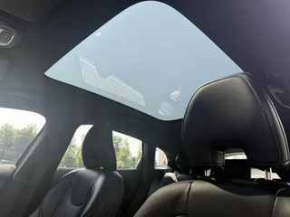 Volvo V40 Volvo V40 2.0 T2 Nordic+ Dealer Onderhouden,Pano,Leder,Navi,Camera,Pdc,Stoelverw,123pk,Clima,Cruise,Lm velgen,N.A.P,6 Bak,Apk tot 06-2026 - afbeelding nr 19