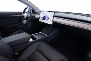 Tesla Model 3 - afbeelding nr 4
