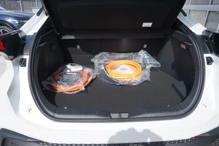 Toyota C-HR |Navi|Carplay|Stoel en stuurverwarming|Camera|PDC V+A|Elektrische a.klep| - afbeelding nr 12