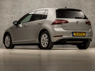 Volkswagen Golf Volkswagen Golf 1.0 TSI Sportline (APPLE CARPLAY, GROOT NAVI, CLIMATE, STOELVERWARMING, DYNAMISCHE KNIPPERLICHTEN, MASSAGE, ALCANTARA, ADAPTIVE CRUISE, PARKEERSENSOREN, GETINT GLAS, LM VELGEN, NIEUWSTAAT) - afbeelding nr 3