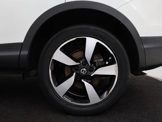 Nissan QASHQAI Nissan Qashqai 1.2 N-Connecta | Panoramadak | Trekhaak |  360 Camera | Navigatie | Bluetooth | Climate control | Cruise control - afbeelding nr 28