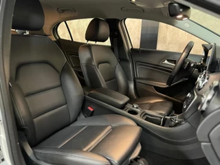 Mercedes-Benz GLA Mercedes-Benz GLA-klasse 180 Business Solution Limited l Leder l Cruise l DAB l LED - afbeelding nr 13