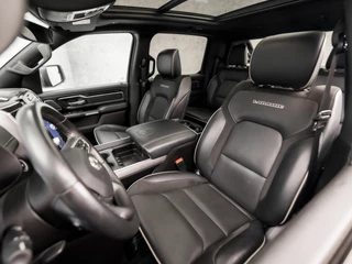 Dodge Ram 1500 Dodge Ram 1500 5.7 V8 4x4 Crew Cab Laramie 402Pk Automaat (PANORAMADAK, LUCHTVERING, GROOT NAVI, STOELKOELING, MEMORY SEATS, HARMAN/KARDON, TREKHAAK, STOELVERWARMING ACHTER, APPLE CARPLAY, NIEUWSTAAT) - afbeelding nr 15