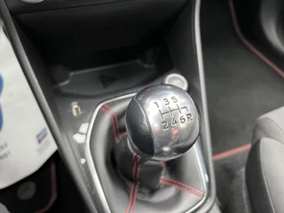 Ford Fiesta Ford Fiesta 1.0 EcoBoost ST-Line 125pk | SYNC 3 Navigatie | Trekhaak | Camera | Voorruit verwarming - afbeelding nr 20