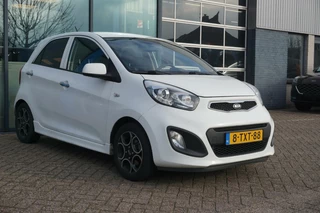 Kia Picanto Kia Picanto 1.0 CVVT World Cup Ed. 69PK 5Deurs Airco Bleutooth Centr. Vergrendeling Elek. Ramen 1ste Eigenaar *Dealer onderhouden* - afbeelding nr 2