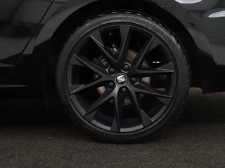 SEAT Leon SEAT Leon 1.5 TSI FR Ultimate Edition Black | Panoramadak |  Stoelverwarming | Adaptive cruise | Beats Audio | Sfeerverlichting | Carplay | Leder/Alcantara | Full LED | Virtual Cockpit | Keyless | Navigatie - afbeelding nr 35