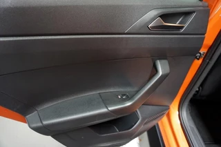 Volkswagen Polo Volkswagen Polo 1.0 TSI COMFORTLINE BUSINESS R-LINE / AIRCO/ NAVIGATIE - afbeelding nr 14