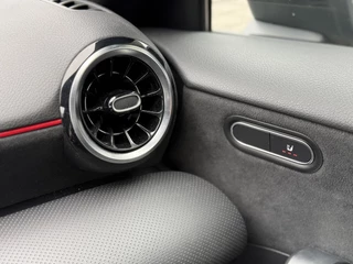 Mercedes-Benz A-Klasse Mercedes-Benz A-klasse 200 AMG | Navi | Camera | Apple Carplay | - afbeelding nr 28